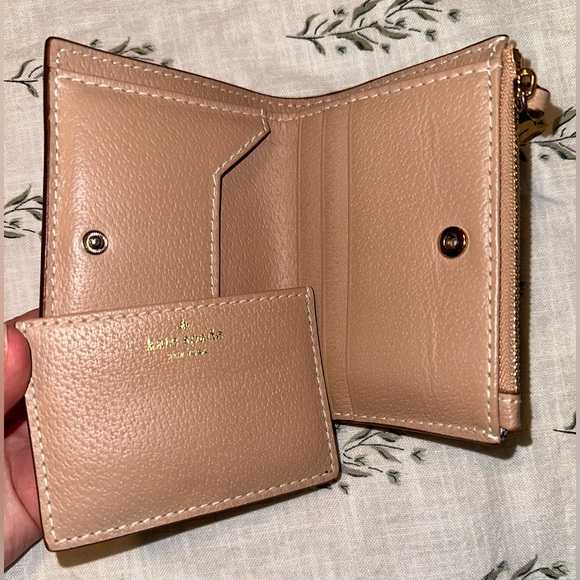 Kate Spade Wallet - Picture 3 of 3